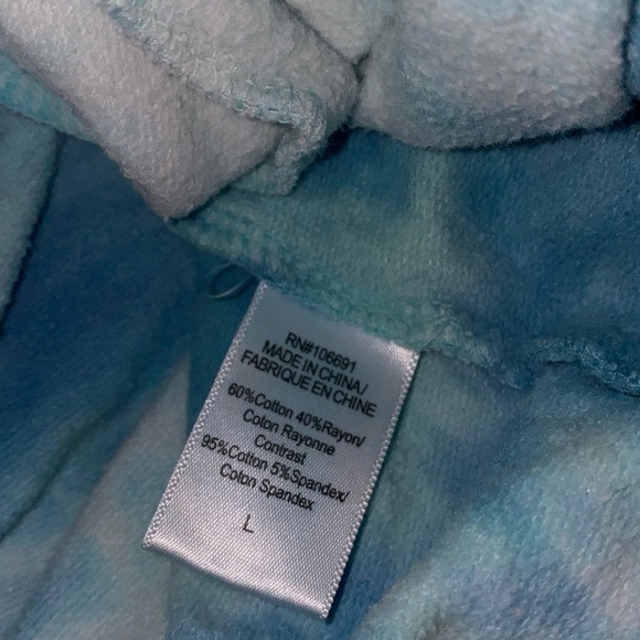 Young fabulous and broke size large tye dye cowl neck sweater - Picture 5 of 5